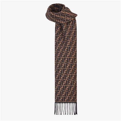 fendi stole e foulard